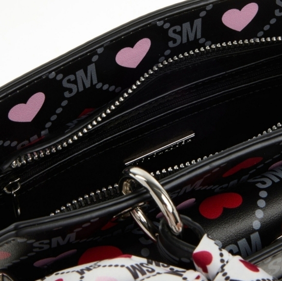 NEW Steve Madden Bevelyn Heart Handbag